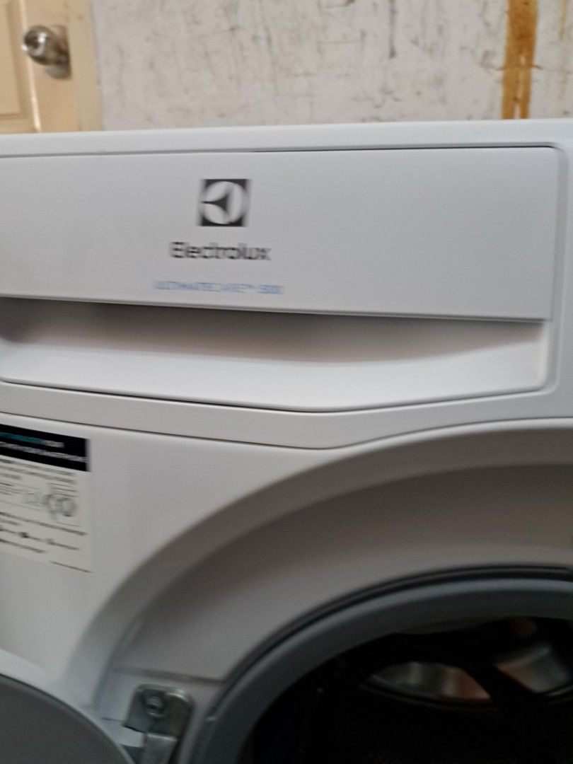 Electrolux 7.5kg front load Washing Machine washer inverter 4ticks