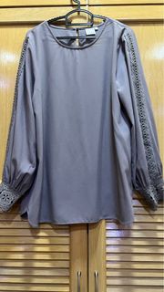 (Category: ) located in . Submitted by madamb_preloved (Listing ID 1238036746, Image 1). Description: .