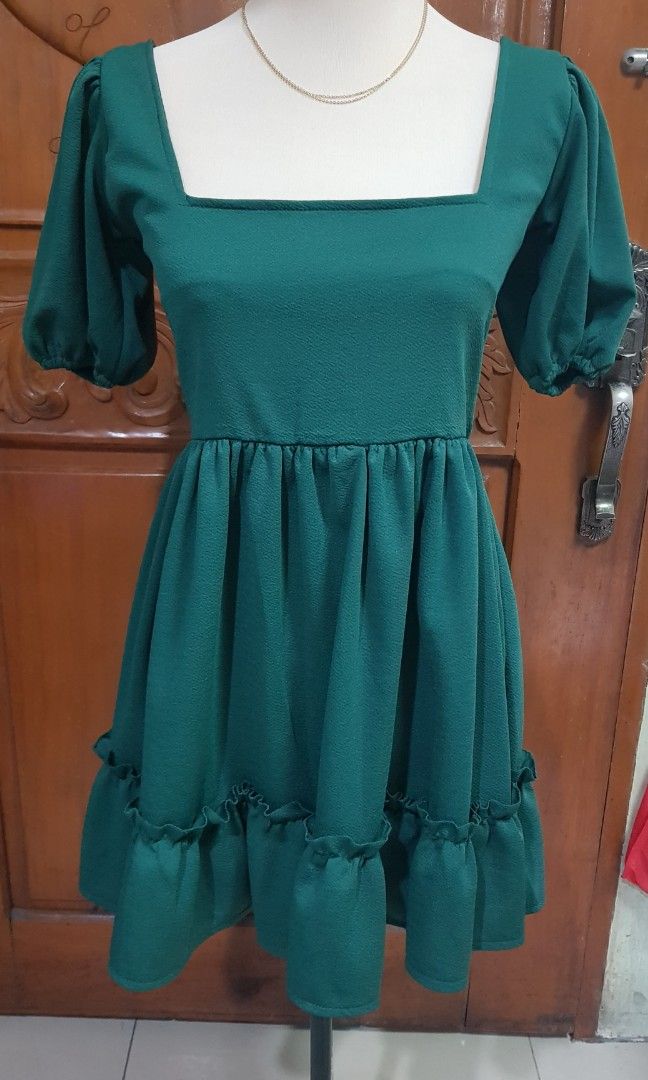 Emerald Green Puff dress Baby doll dress above the knee on Carousell
