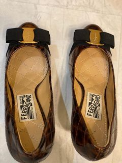 （分類：）位於 。 由 sell.stuffs 提交（商品編號 1237977912，圖片 1）。簡介： 。