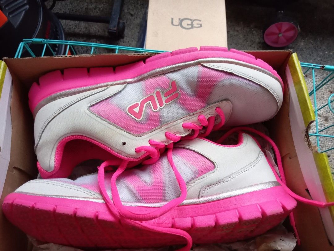 FILA Women Shoes Size 9 Women s Fashion Footwear Sneakers on