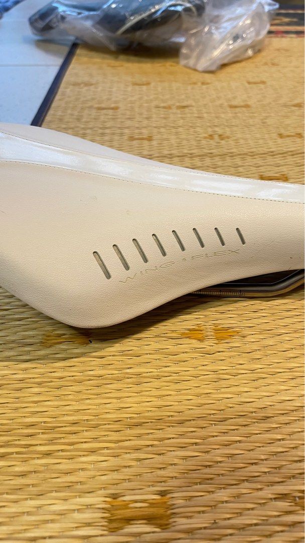 fizik arione wing flex saddle