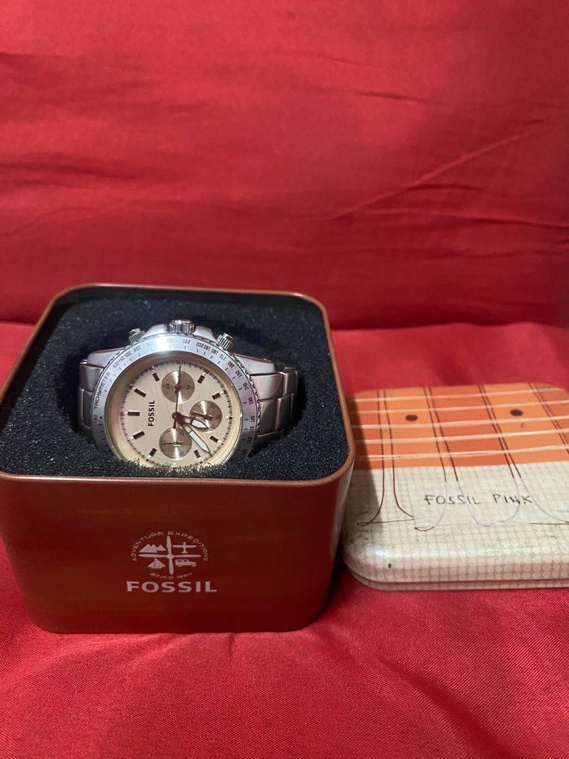 Fossil watch (Category: Women's Watches) located in Manila. Submitted by complexina (Listing ID 1237991072, Image 2). Description: Blush pink, face still has plastic All links included SELLER LOCATION: PUP STAMESA GCASH PAYMENT FIRST SHIP VIA LALAMOVE, J&T or LBC PLS SET YOUR EXPECTIONS ON PRELOVED ITEMS SLIGHTLY NEGOTIABLE LOW BALLERS WILL BE IGNORED NO RETURN NO EXCHANGE.