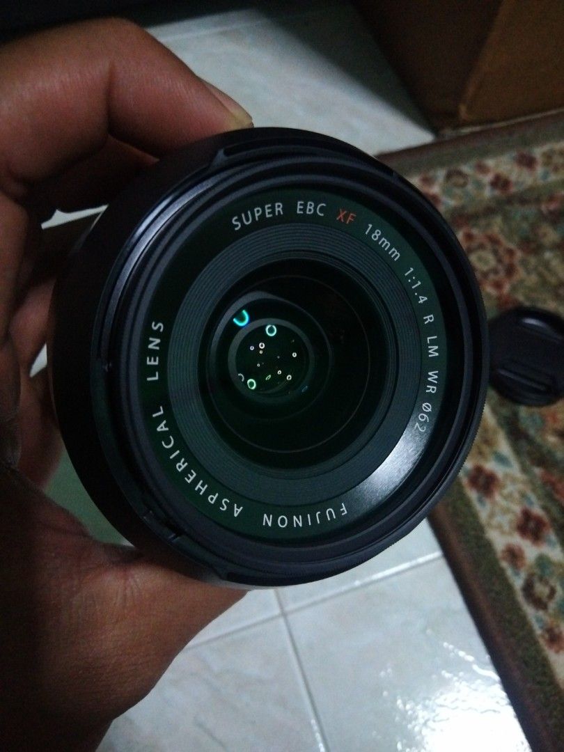 Objectif Fujifilm XF 18mm F/1.4 R LM WR D'occasion + Pare-soleil, Grand Angle