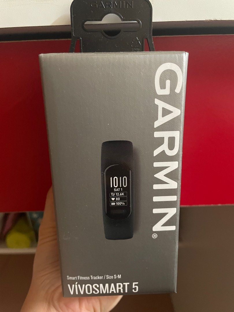 GARMIN VIVOSMART 5, 手機及配件, 智慧穿戴裝置及智慧手錶在旋轉拍賣