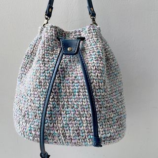 HANDMADE crochet yarn bucket bag with Batik feel
