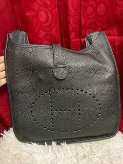 (Category: ) located in . Submitted by livewithBAGS (Listing ID 1237890645, Image 1). Description: .
