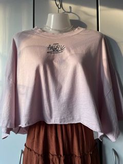 (Category: ) located in . Submitted by Sasha.closet (Listing ID 1237993528, Image 1). Description: .