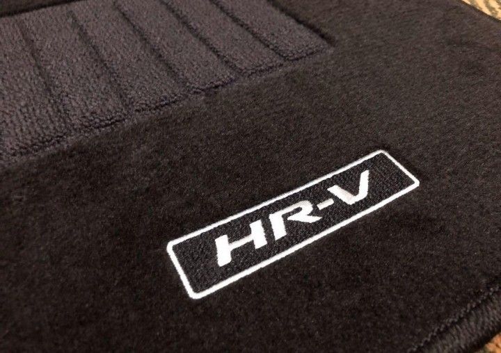 Honda hrv hot sale carpet