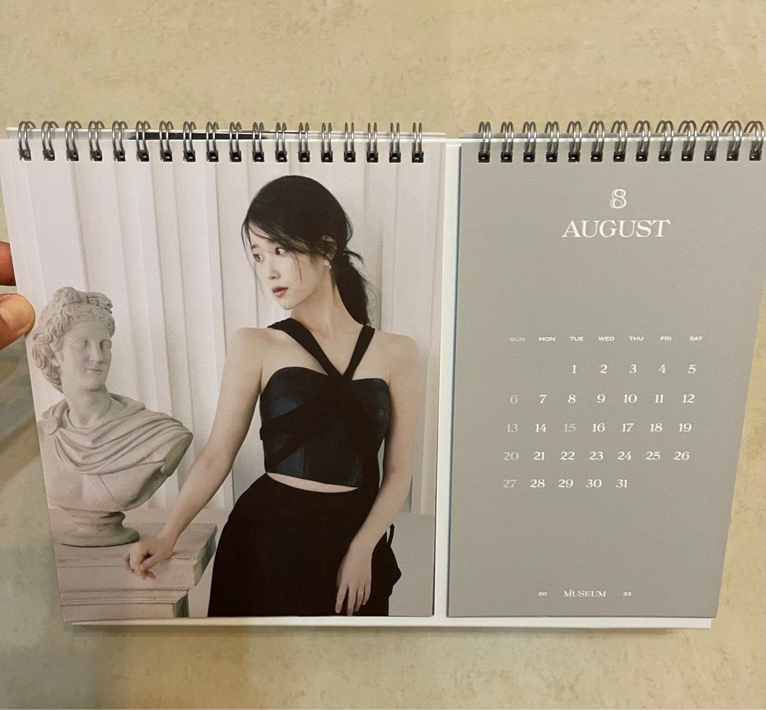 IU calendar 2023, Hobbies & Toys, Collectibles & Memorabilia, KWave on
