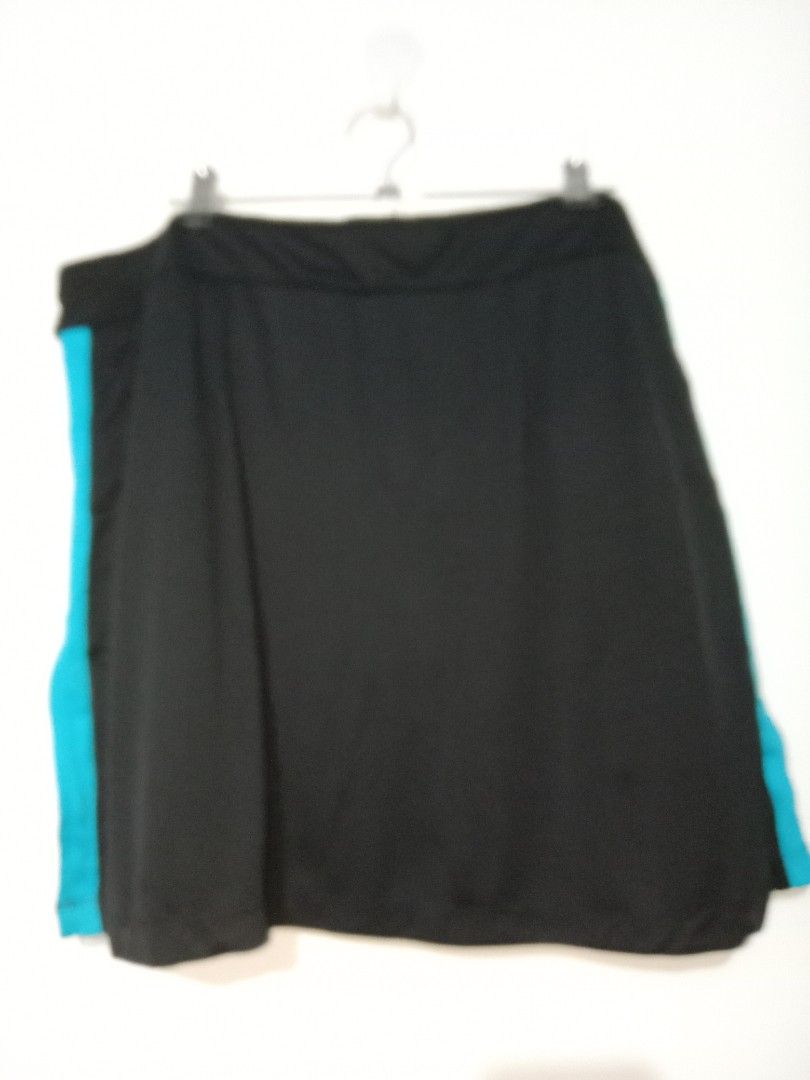 Izod black skirt on sale