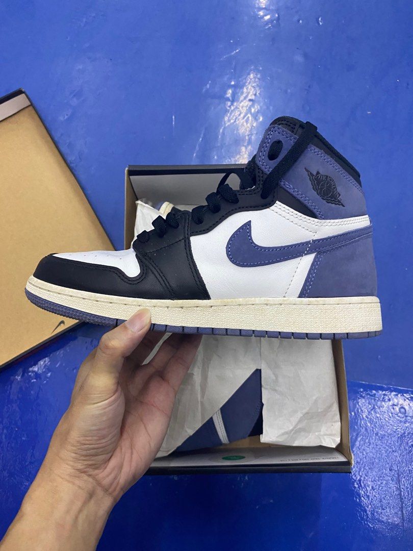 Aj1 top blue moon