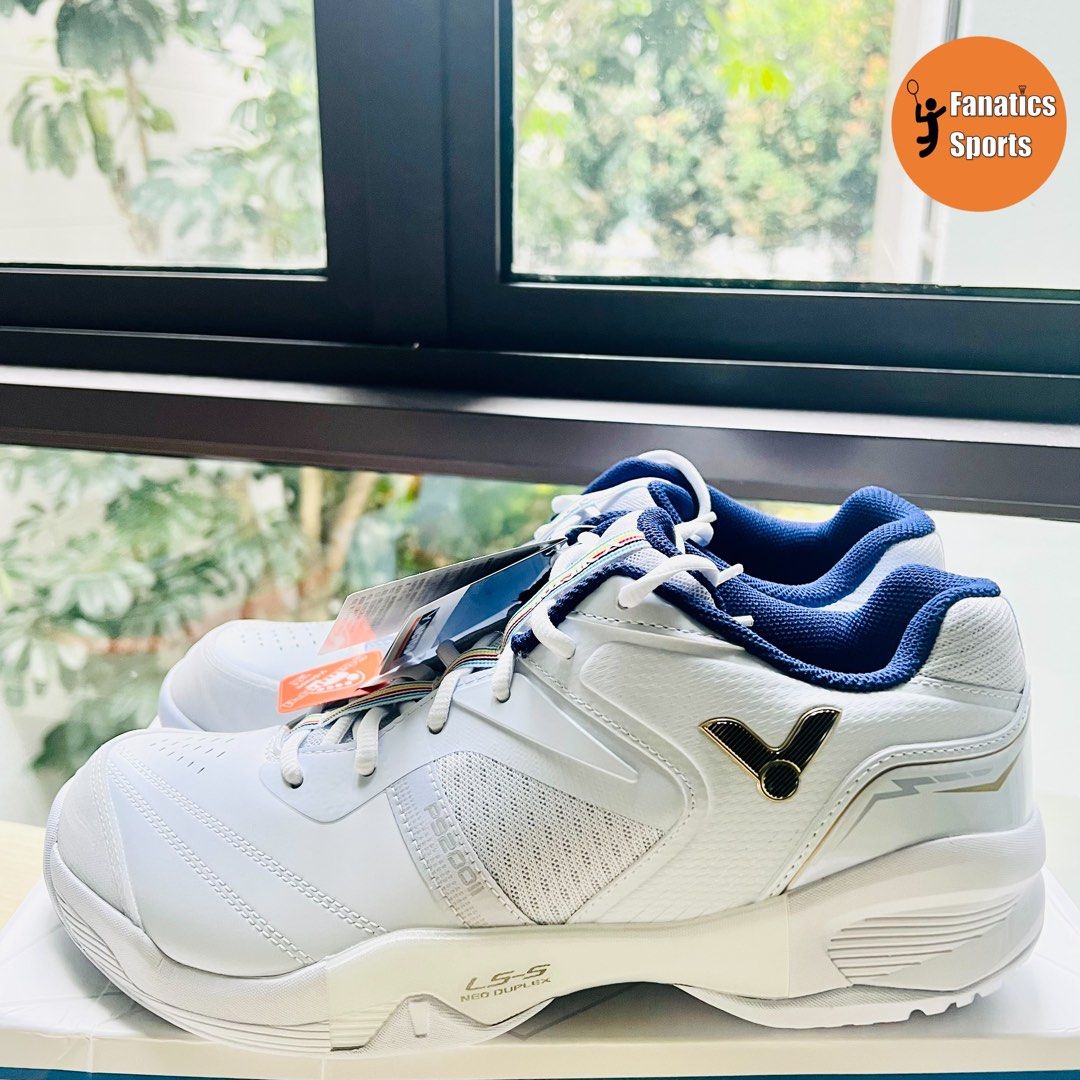 Badminton top rubber shoes