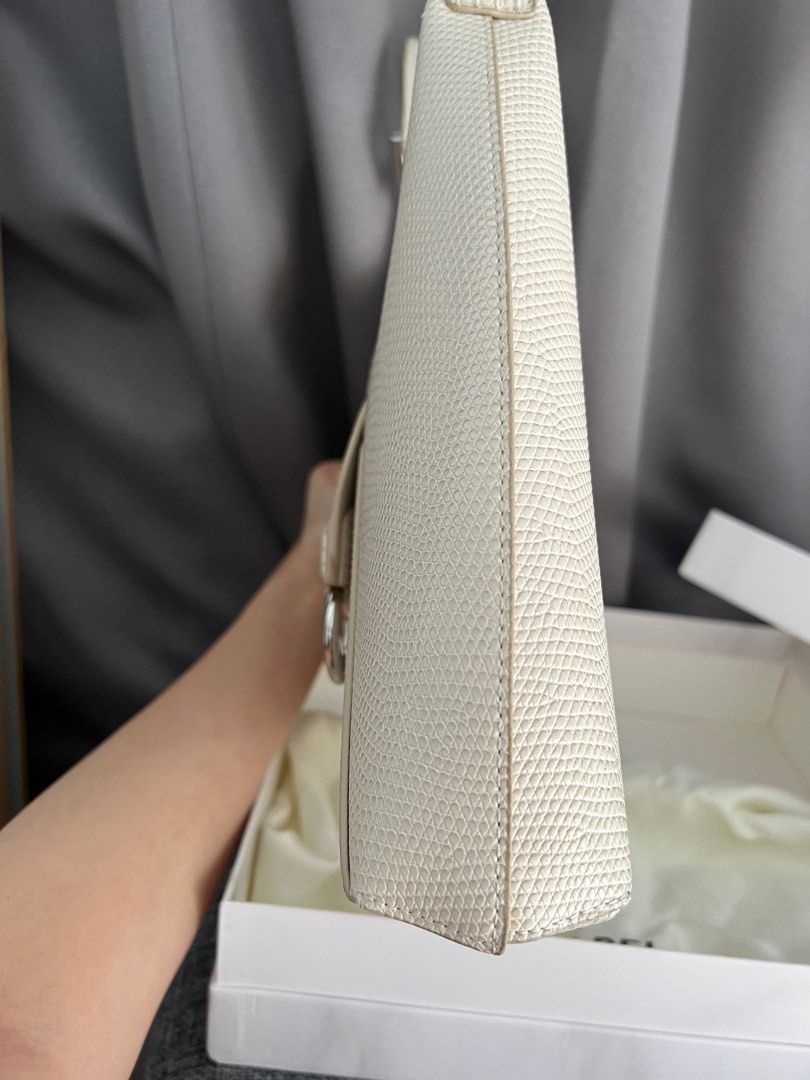 JW PEI Stella Shoulder Bag, Barang Mewah, Tas & Dompet di Carousell