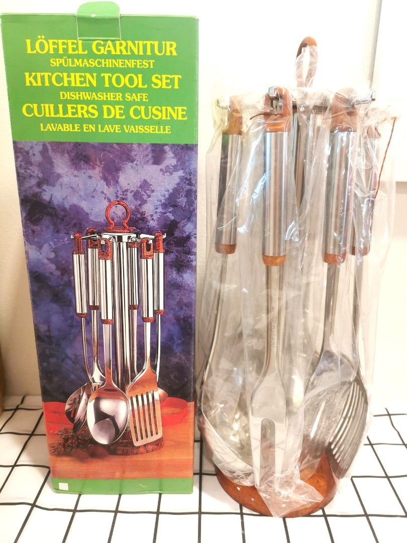 Kitchen toolset (Category: Cookware & Accessories) located in Tanjung Bungah. Submitted by ziggytwinkle (Listing ID 1237951938, Image 1). Description: Brand new Still in original box Dishwasher safe Good quality stainless steel.