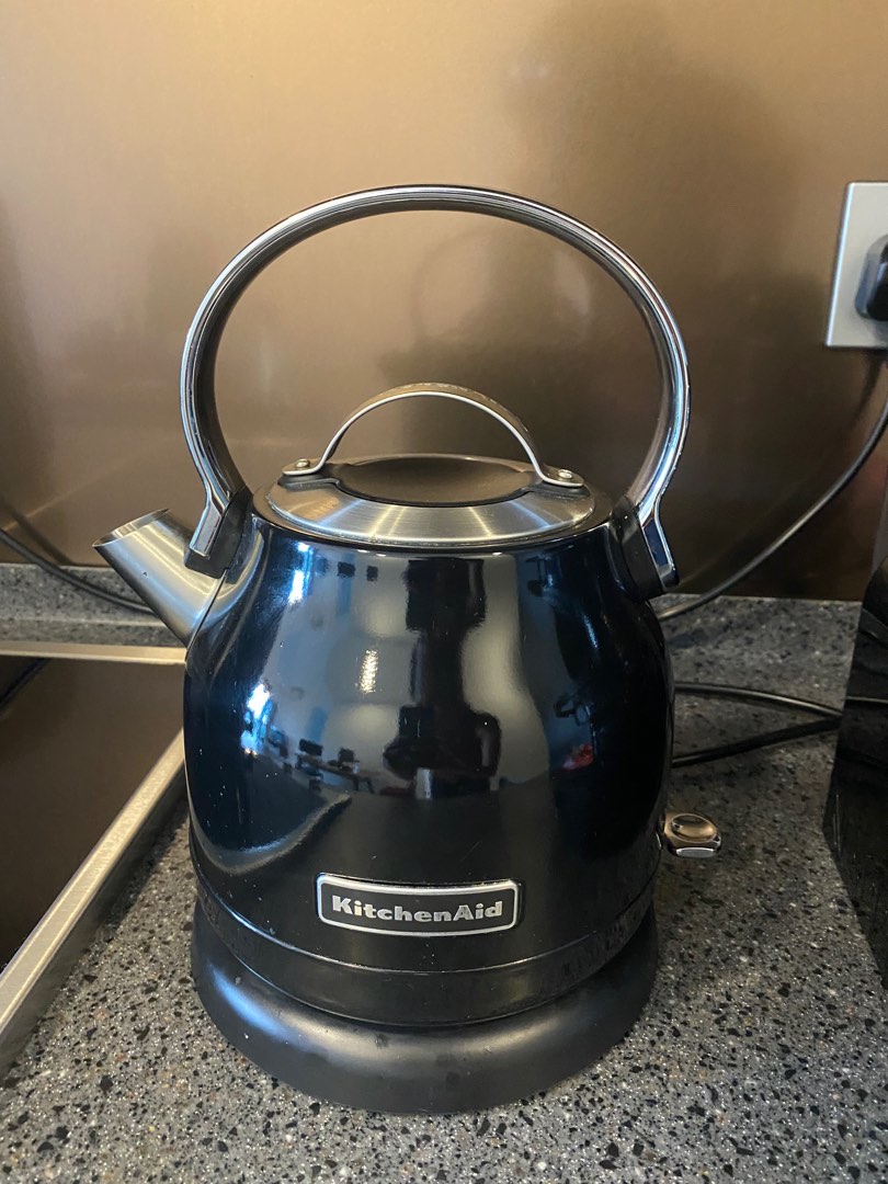 KitchenAid black kettle, TV & Home Appliances, Kitchen Appliances