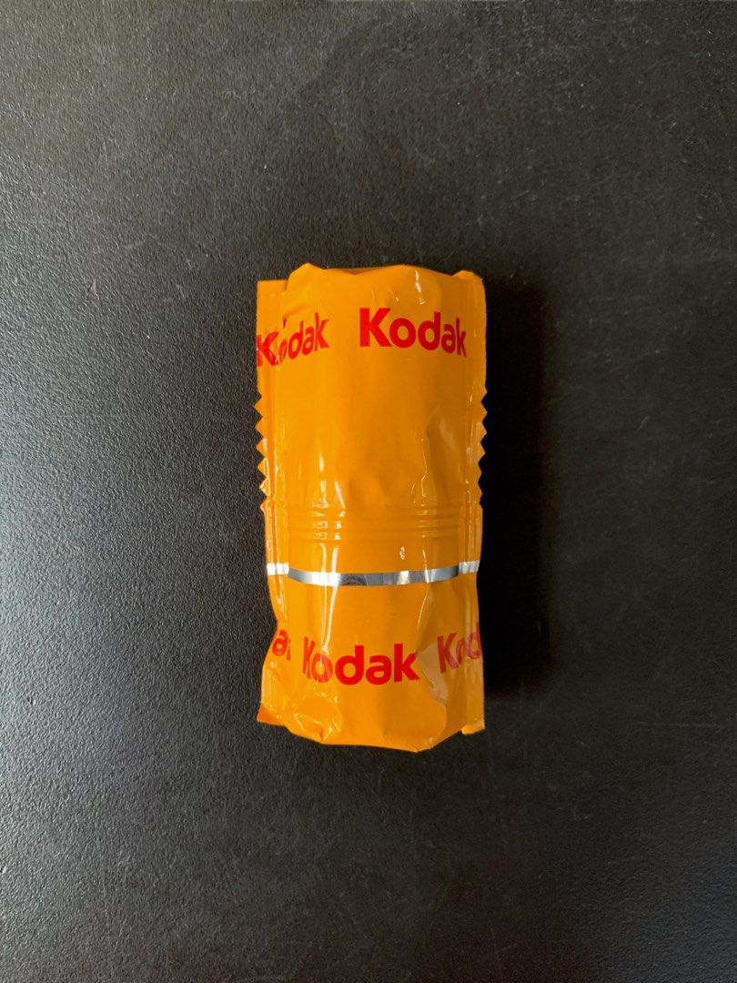 kodak-color-negative-film-portra-800-120-photography-cameras-on