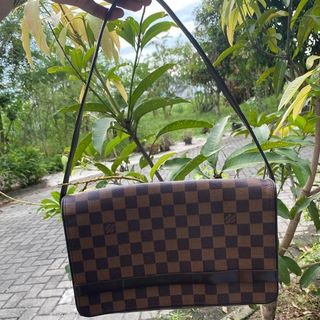 (Category: ) located in . Submitted by gurukinayan (Listing ID 1238022881, Image 1). Description: .