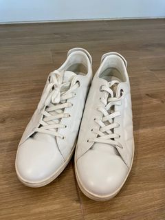 (Category: ) located in . Submitted by trademe0905 (Listing ID 1238042829, Image 1). Description: .
