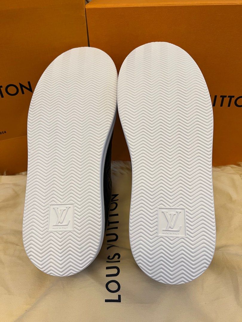 LOUIS VUITTON Grained Calfskin Embossed Monogram Mens Beverly Hills Sneakers  10.5 White 1105610