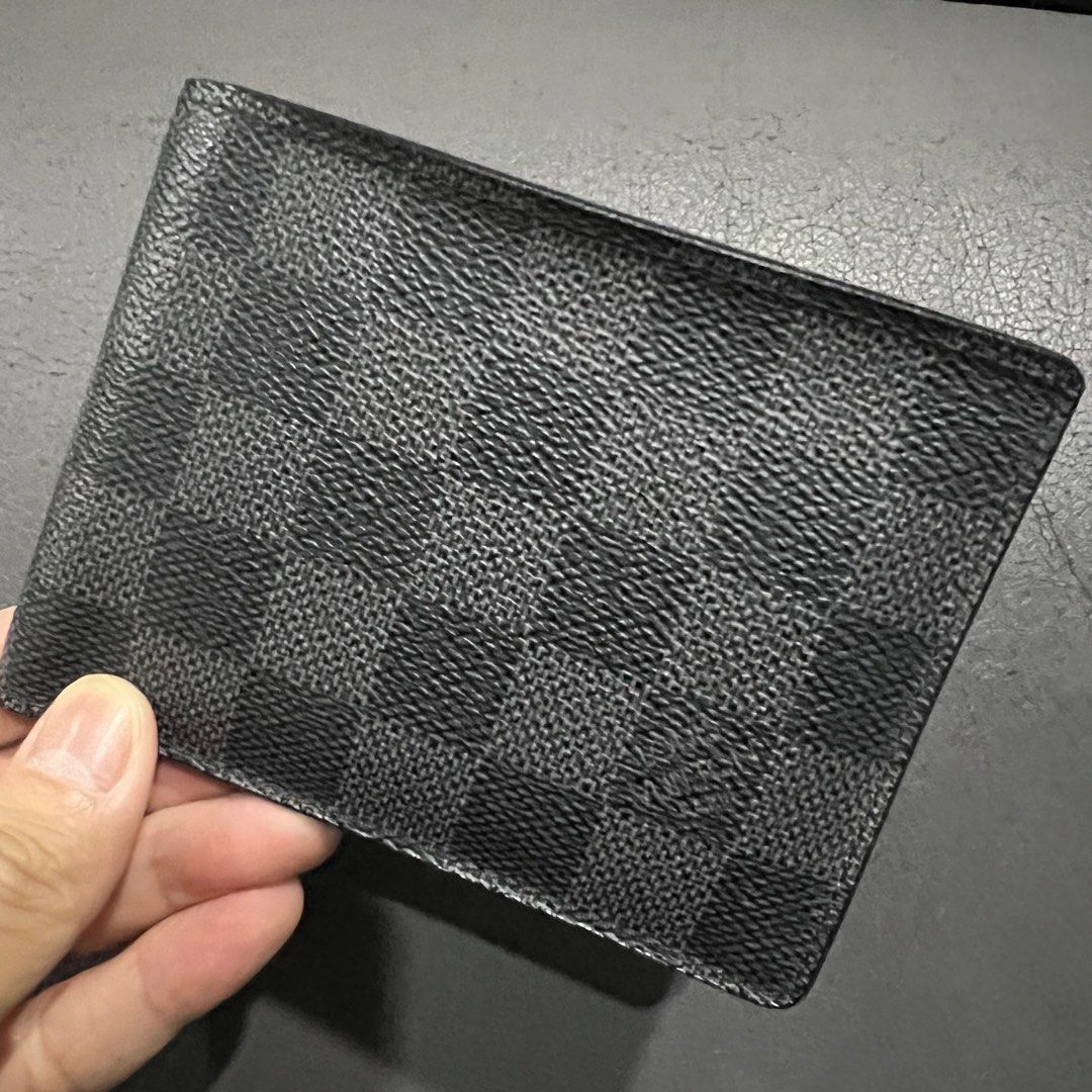 Lv wallet, Men's Fashion, Watches & Accessories, Wallets & Card
