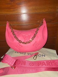 (Category: ) located in . Submitted by livewithBAGS (Listing ID 1237891191, Image 1). Description: .