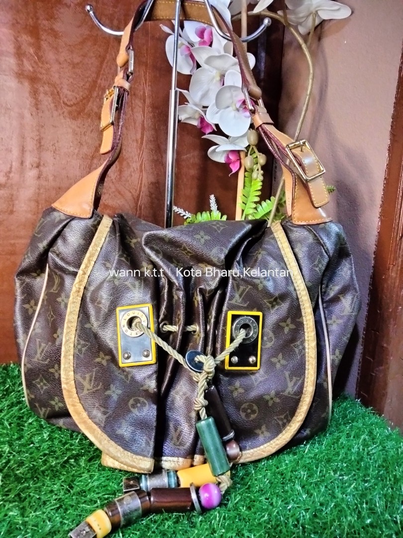 LV Kalahari Shoulder Bag, Luxury, Bags & Wallets on Carousell