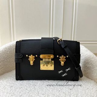 LOUIS VUITTON Trunk Multicartes Epi Leather Wallet in 2023