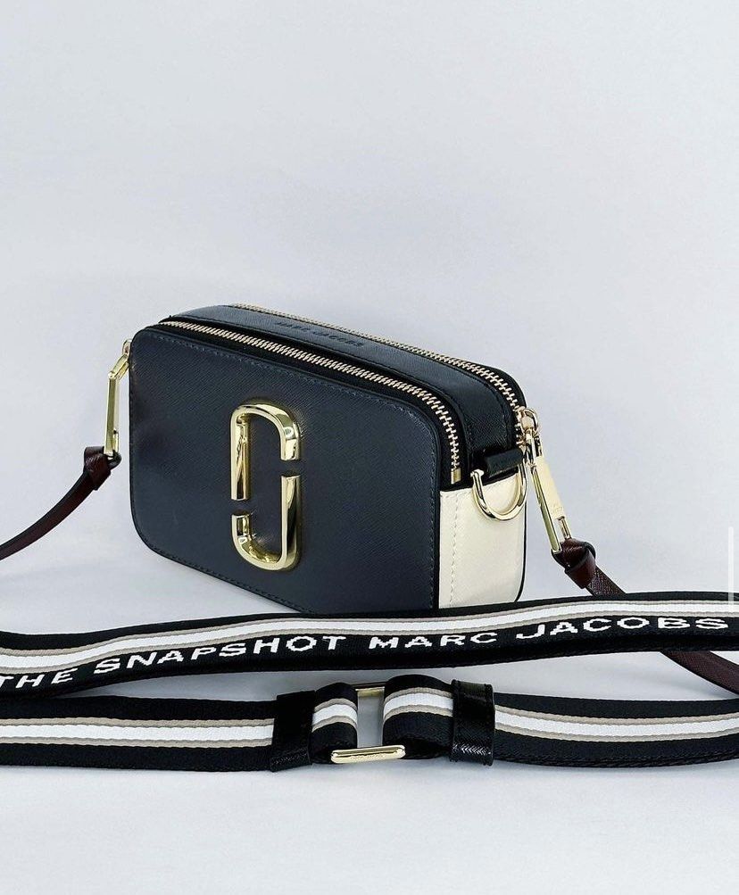 Marc Jacobs Snapshot on Carousell