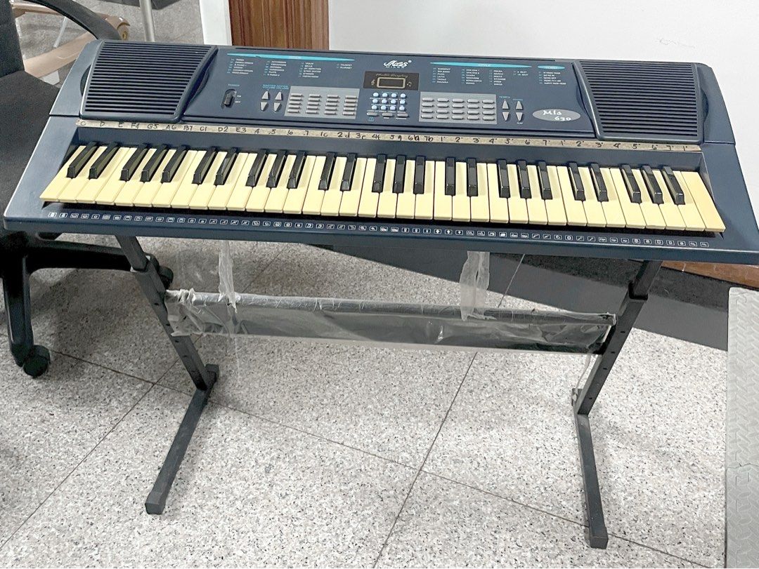 Miles630 electronic keyboard on Carousell