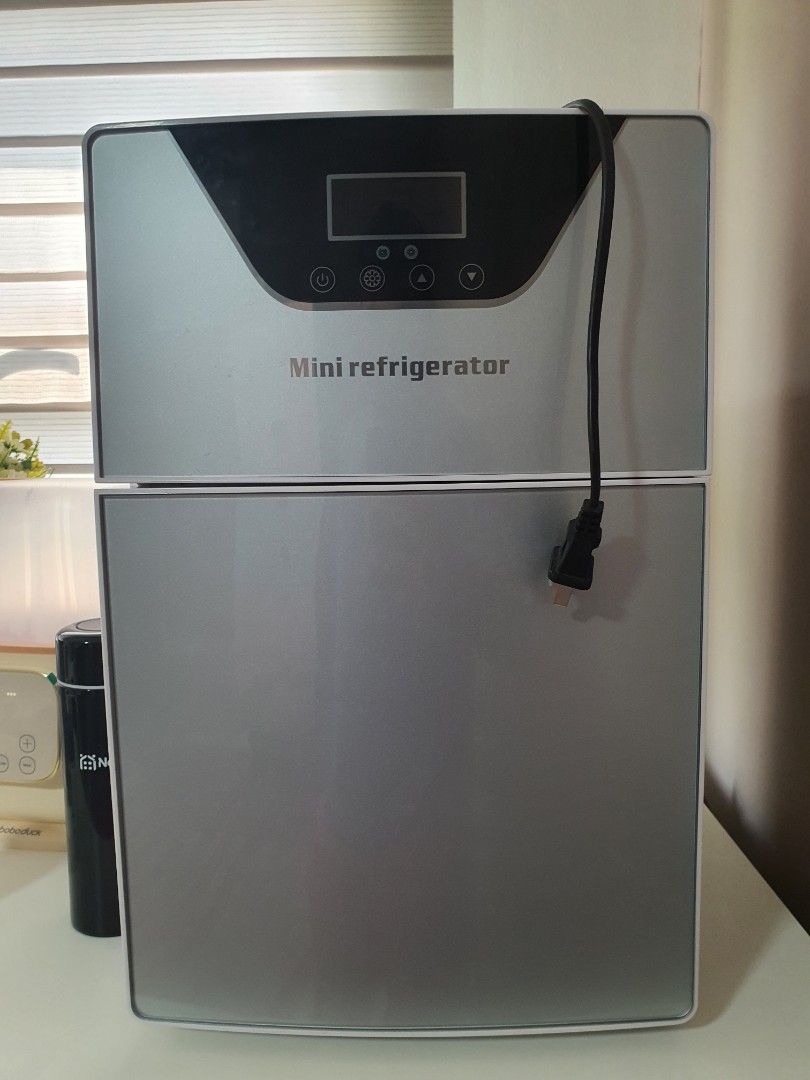 Mini Refrigerator (no freezer), TV & Home Appliances, Kitchen