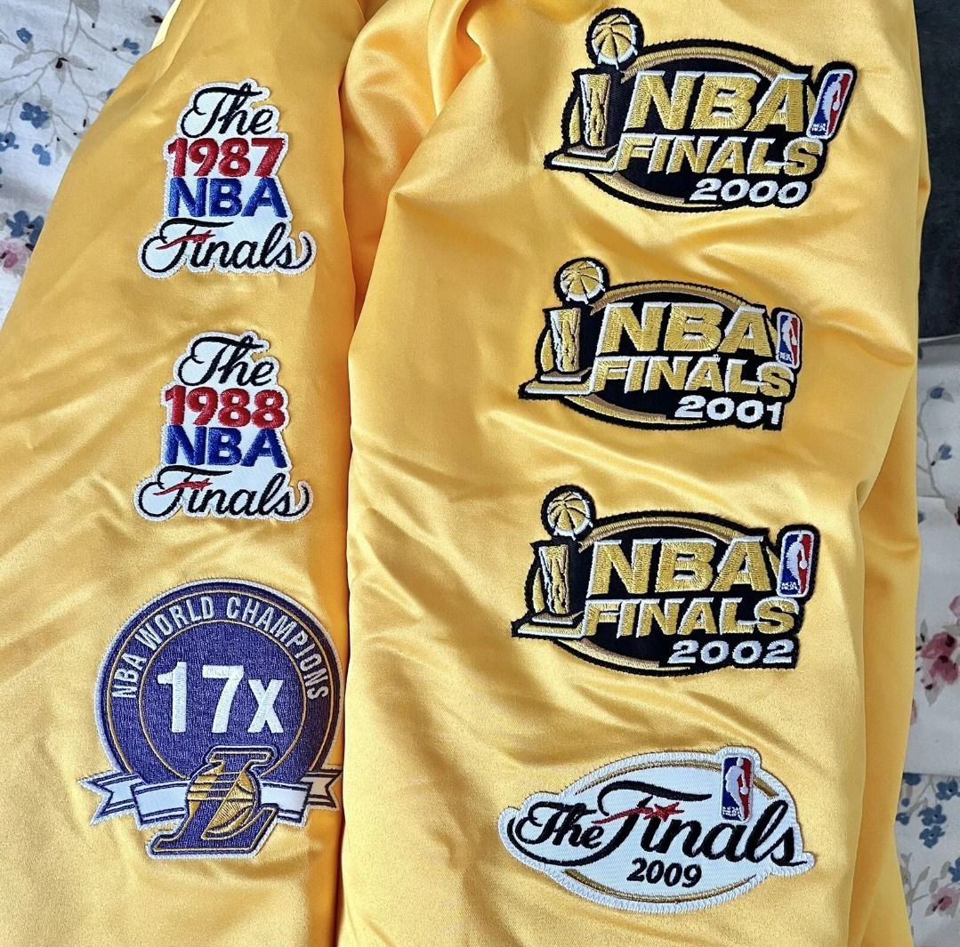 Mitchell And Ness Men NBA Los Angeles Lakers Finals 2001 Tee yellow