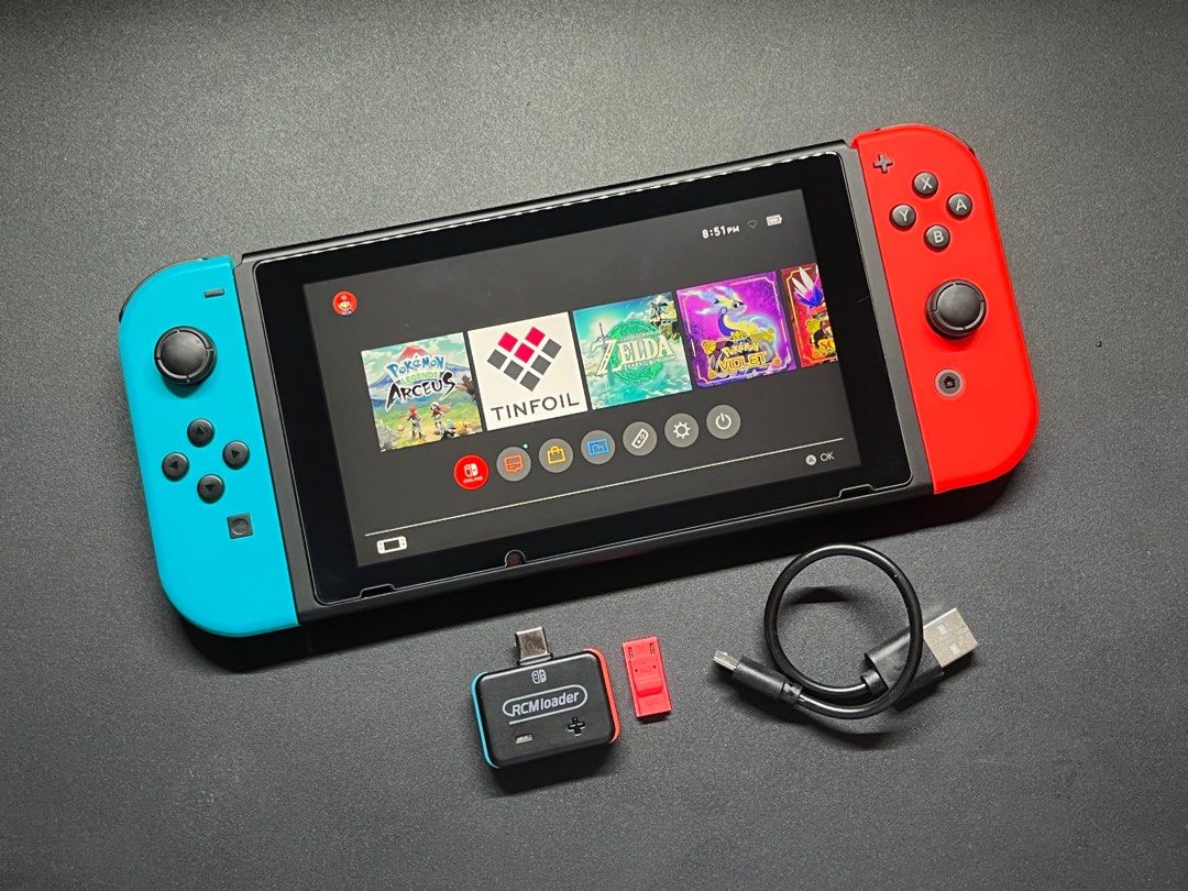 Modded Nintendo Switch Gen 1 Lightly used, almost mint Newly