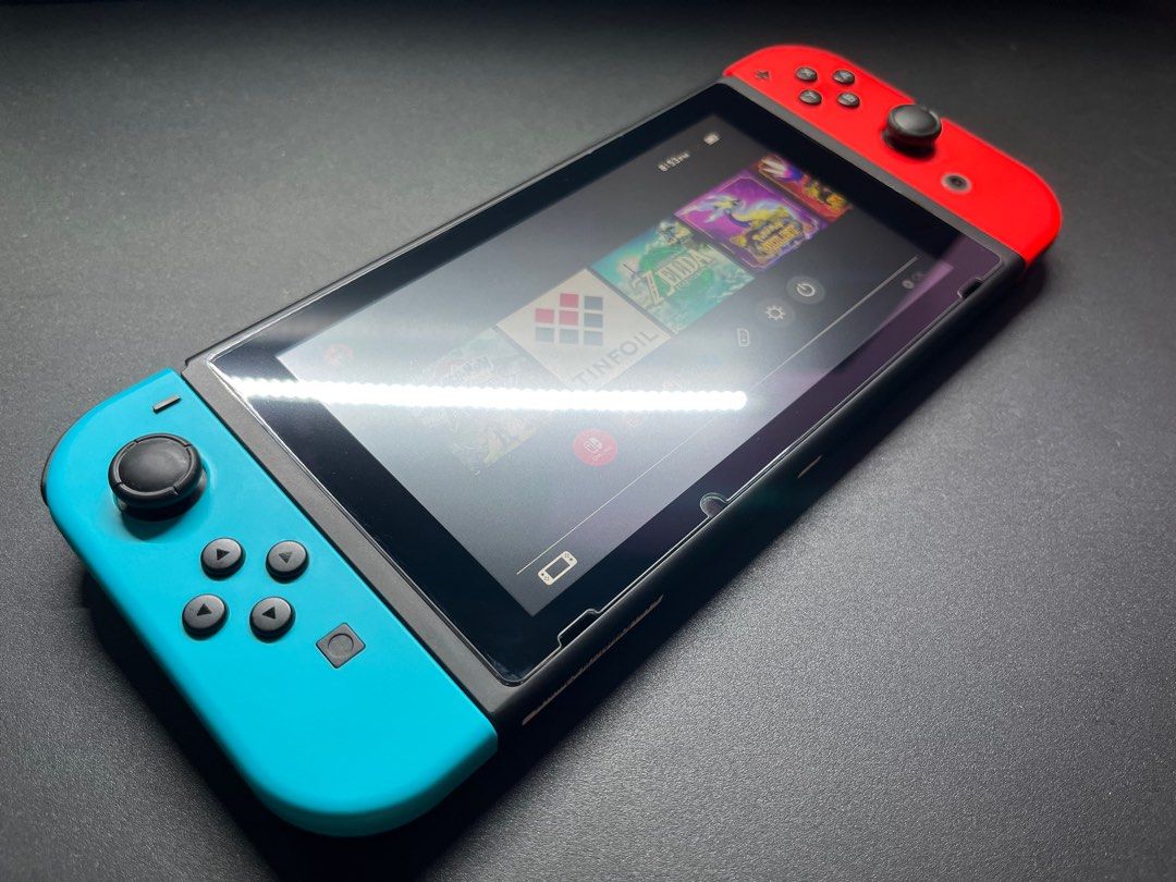 Modded Nintendo Switch Gen 1 Lightly used, almost mint Newly