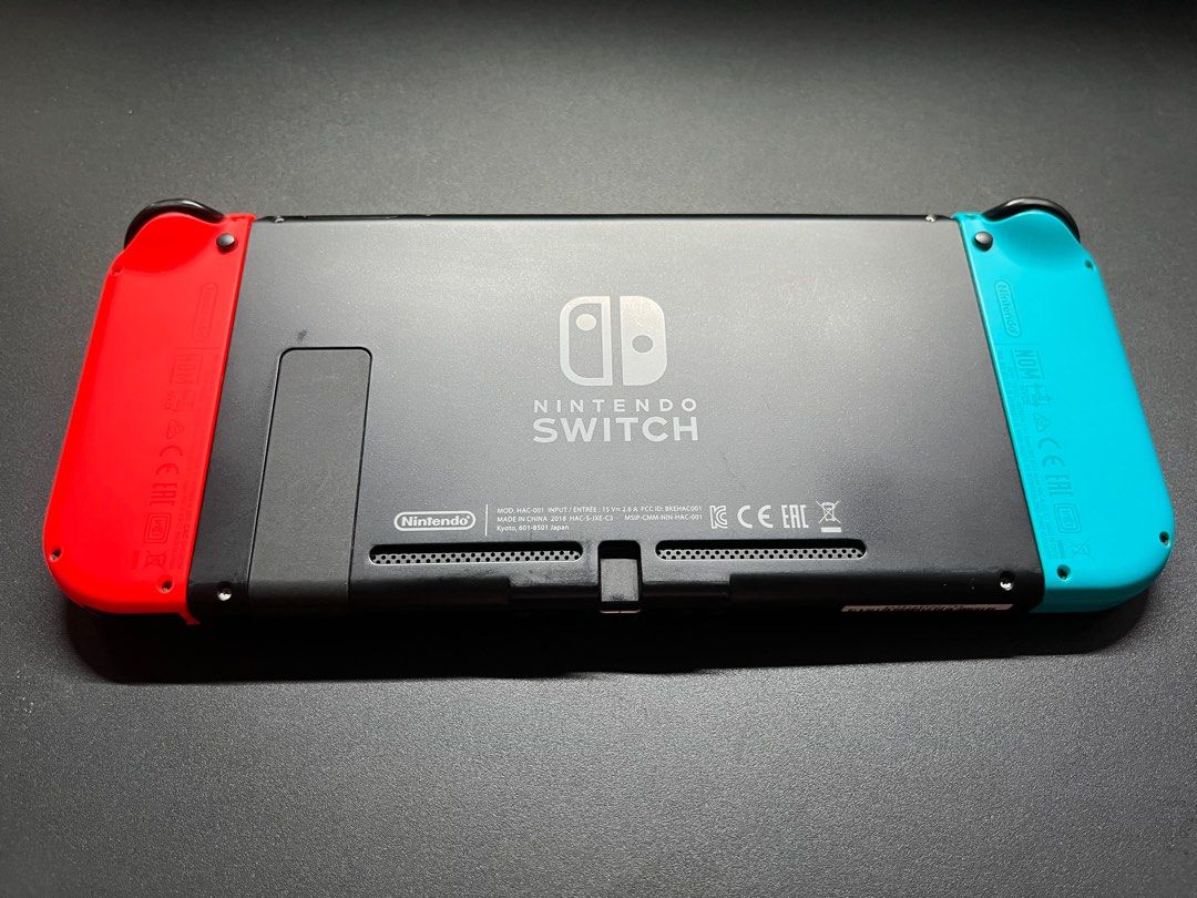Modded Nintendo Switch Gen 1 Lightly used, almost mint Newly