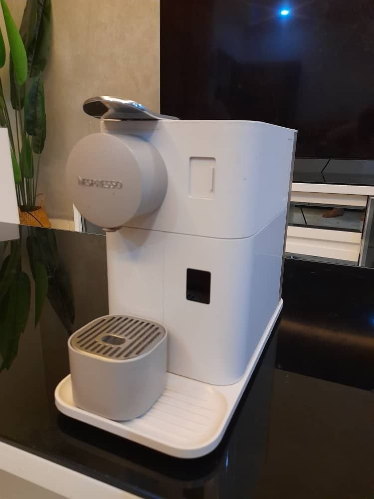 Nespresso Lattissima One Silky White Coffee machine, TV & Home