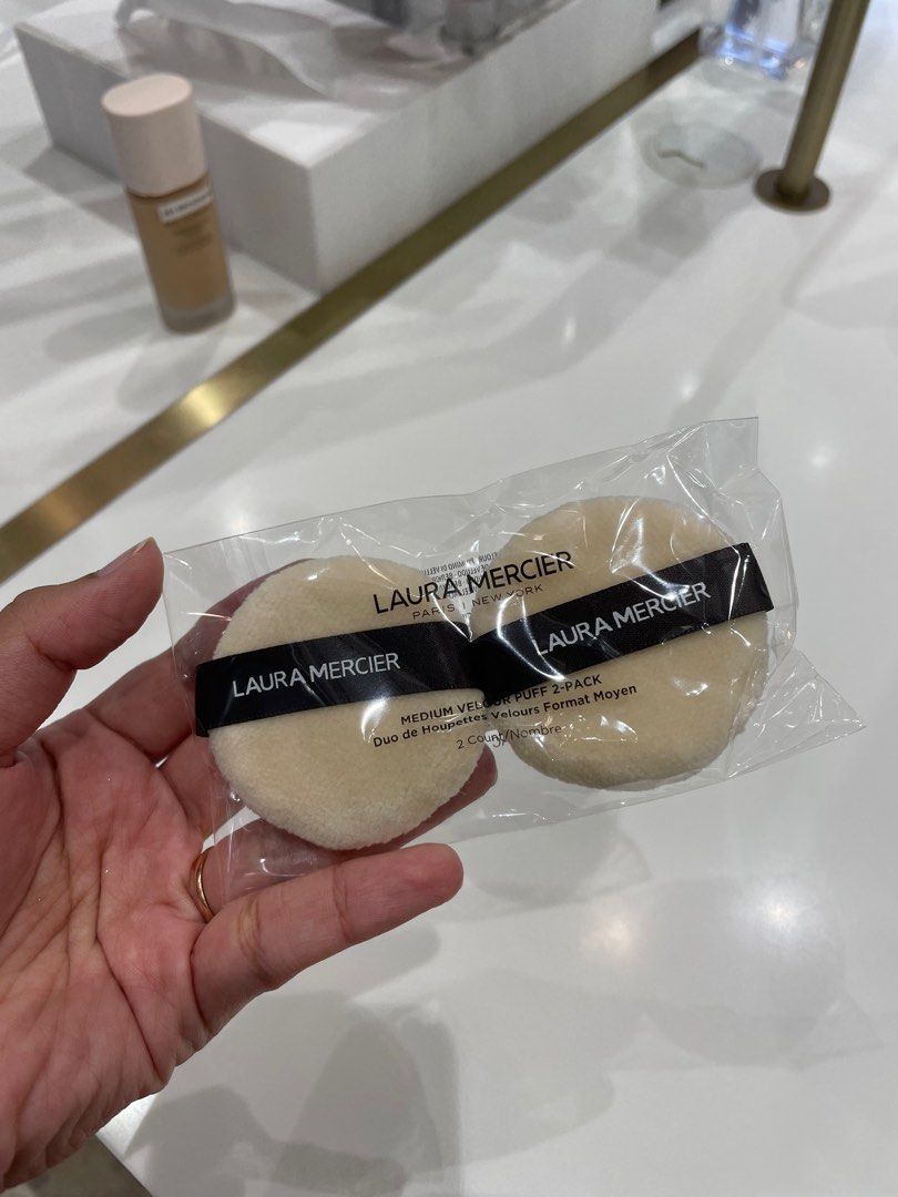 NEW Laura Mercier Velour Puff, Beauty & Personal Care, Face, Makeup on