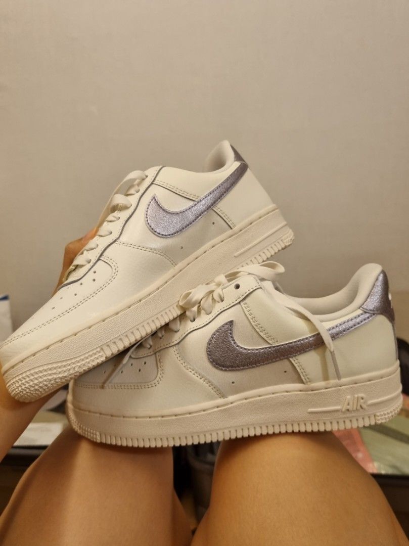 Oxygen purple air outlet force 1