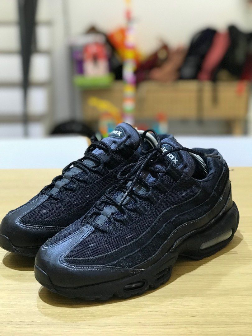 Nike air max 72 trainers in hotsell triple black