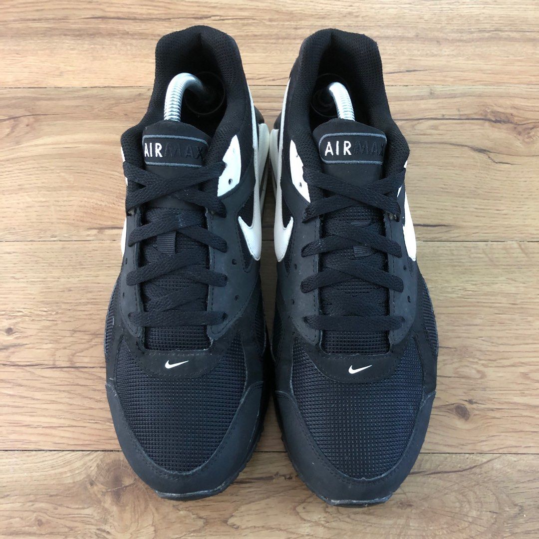 Nike air max ivo homme hot sale
