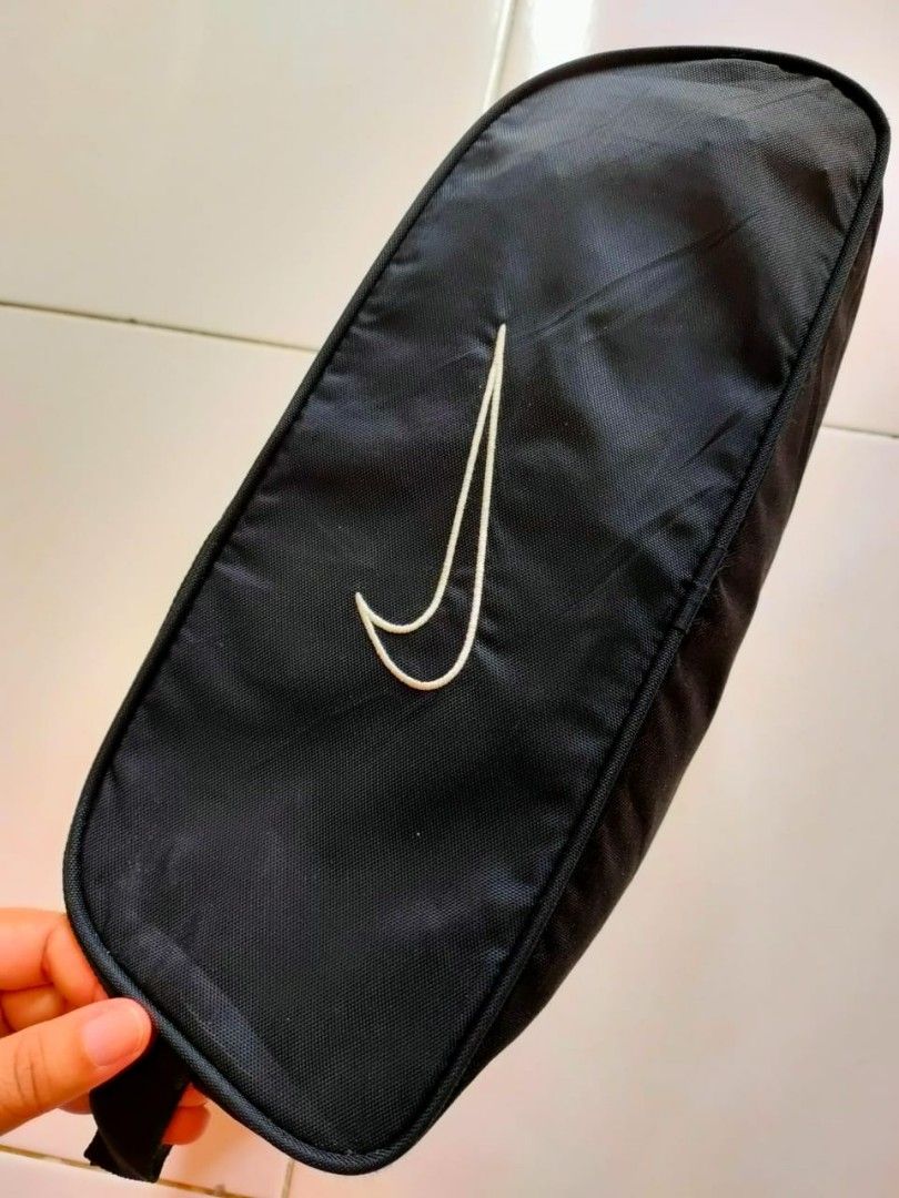 Nike golf hotsell shoe bag