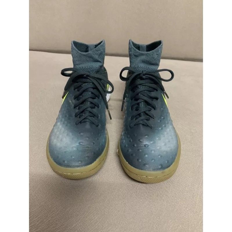 nike magistax proximo ii indoor soccer shoes