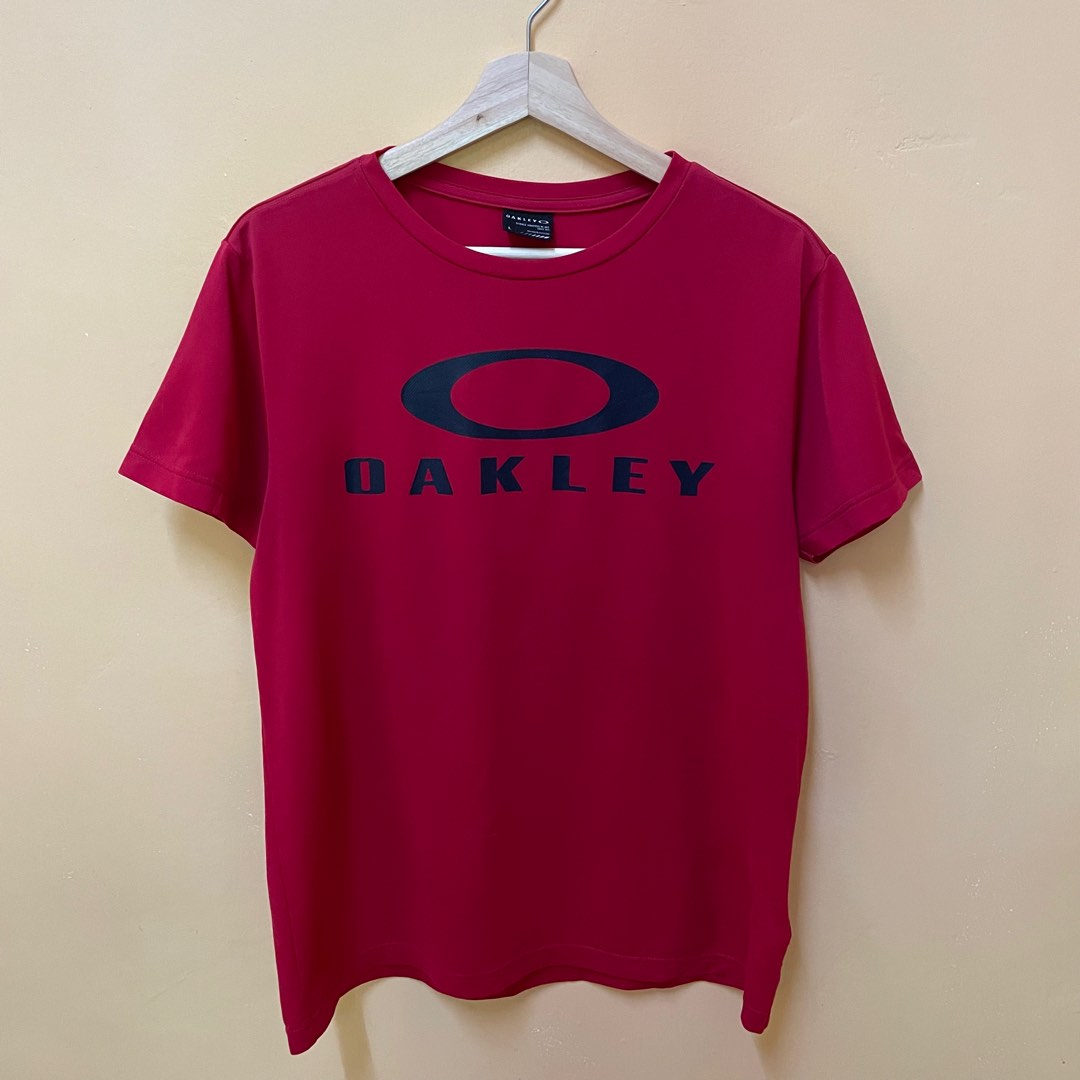 Oakley t shirt best sale sizing