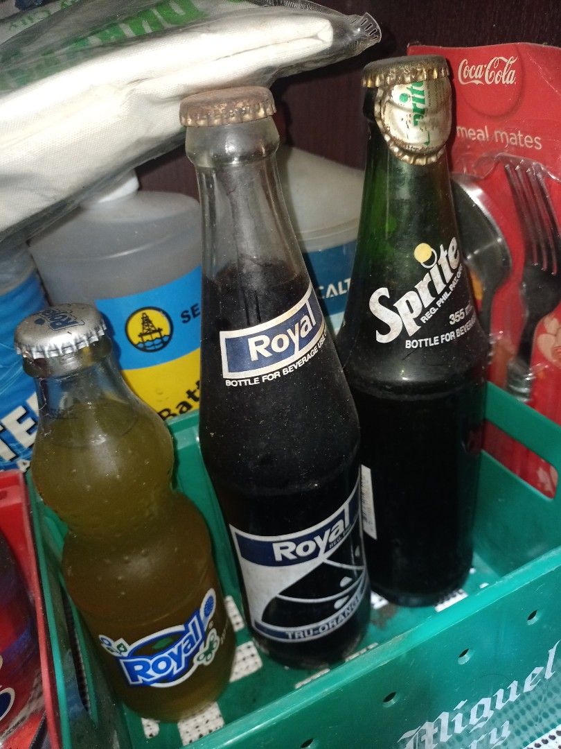 Old Vintage Softdrinks Bottle Antique (Category: Vintage Collectibles) located in Pasay City. Submitted by patricia24 (Listing ID 1237319216, Image 1). Description: .