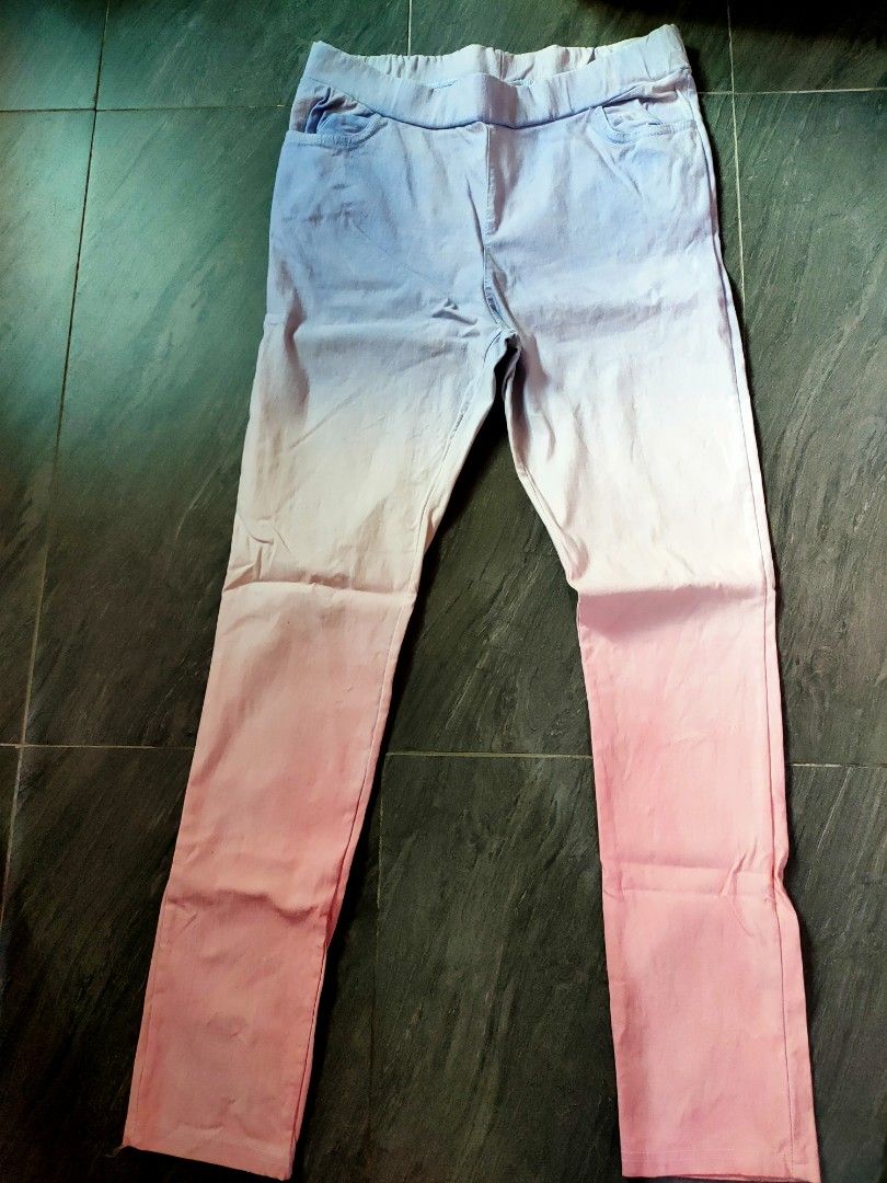Ombre pants (Category: Jeans & Leggings) located in Kota Kinabalu. Submitted by ctlady28 (Listing ID 1237895571, Image 3). Description: 9/10 condition.. ombre and 2 different colours, stretchable.