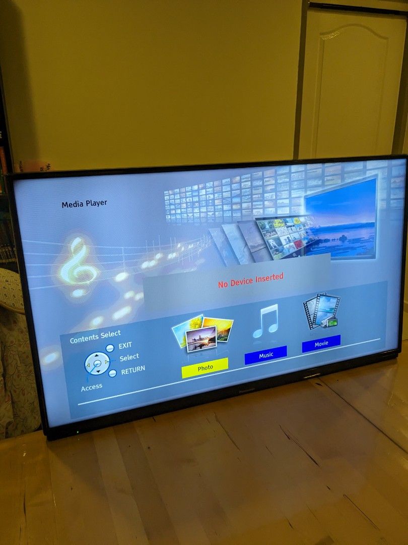 Panasonic 40 inch TV, TV & Home Appliances, TV & Entertainment, TV on