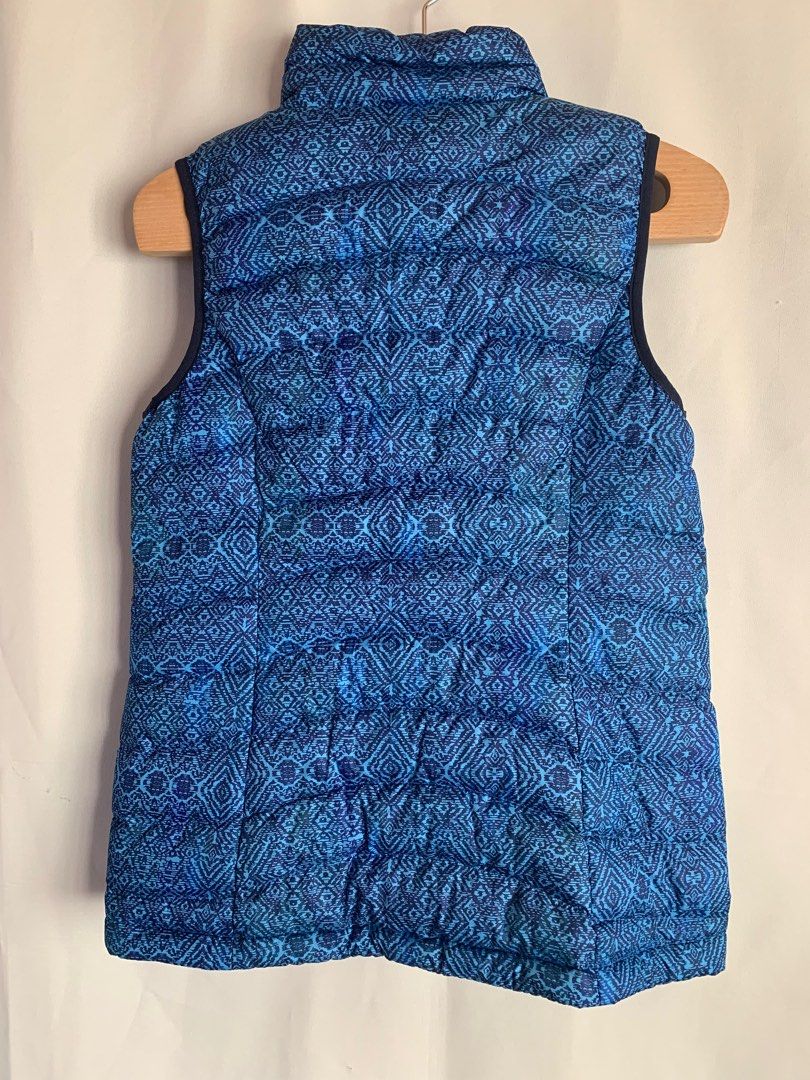 Patagonia Vest (Category: Coats, Jackets and Outerwear) located in Baguio. Submitted by THRIFThingWars (Listing ID 1238033606, Image 3). Description: Width (pit to pit)- 17.5" Length- 24" Size on Tag: XL (14) .