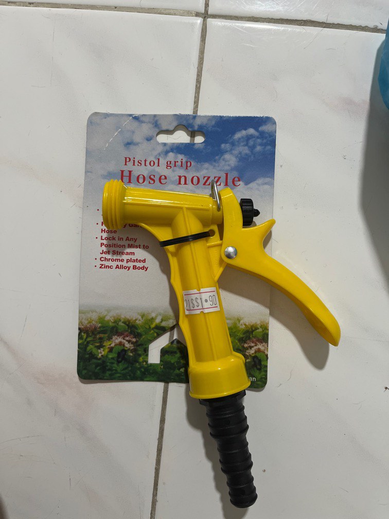 Pistol grip hose nozzle, Furniture & Home Living, Gardening, Hose and