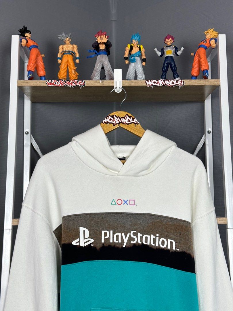 Uniqlo logo hoodie new arrivals