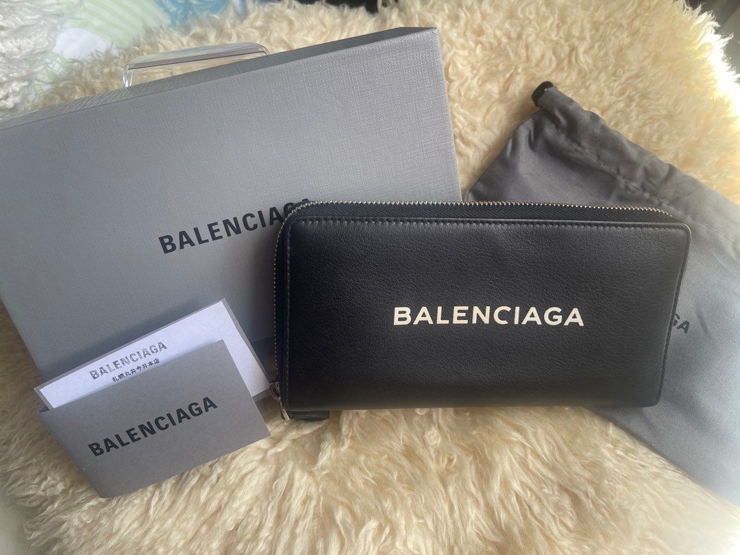 PRELOVED BALENCIAGA LONG ZIPPY WALLET Luxury Bags Wallets on
